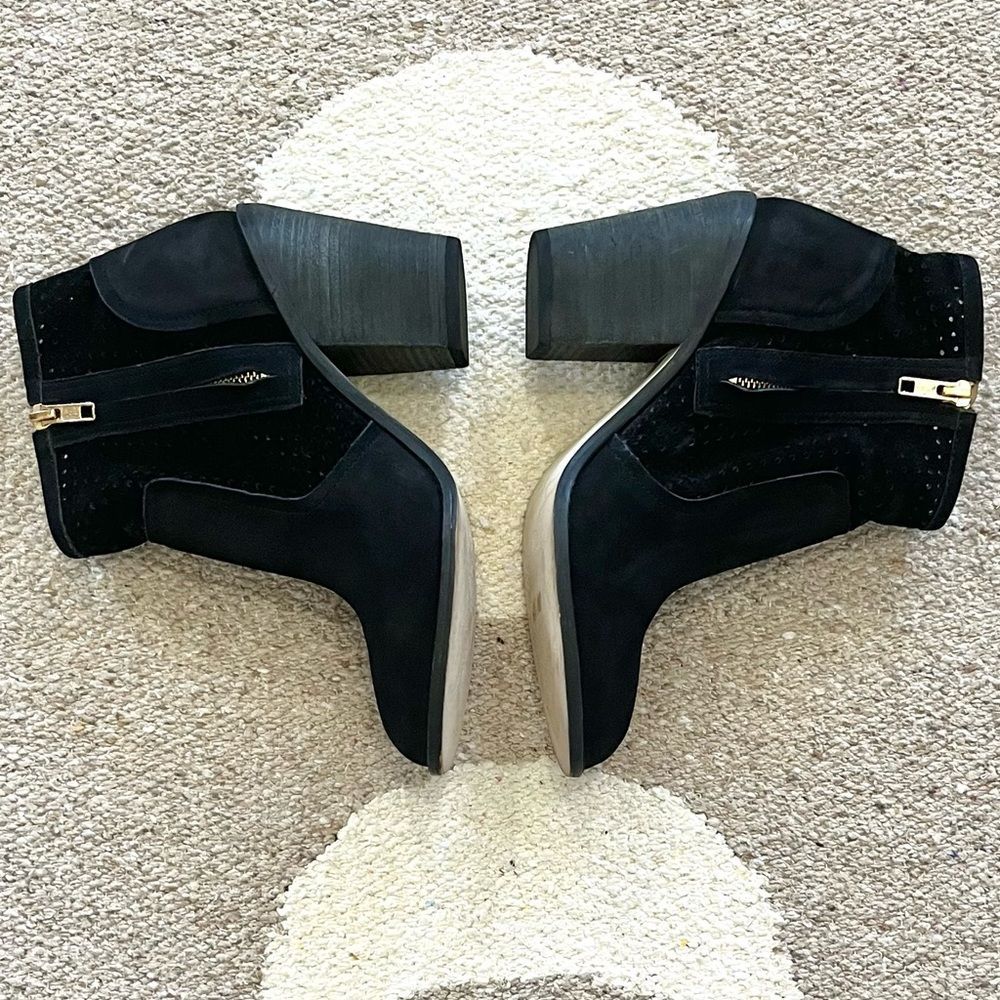 Anthropologie Ryan Perforated Suede Heeled Ankle Boots in Black Size 8 - Picture 7 of 11